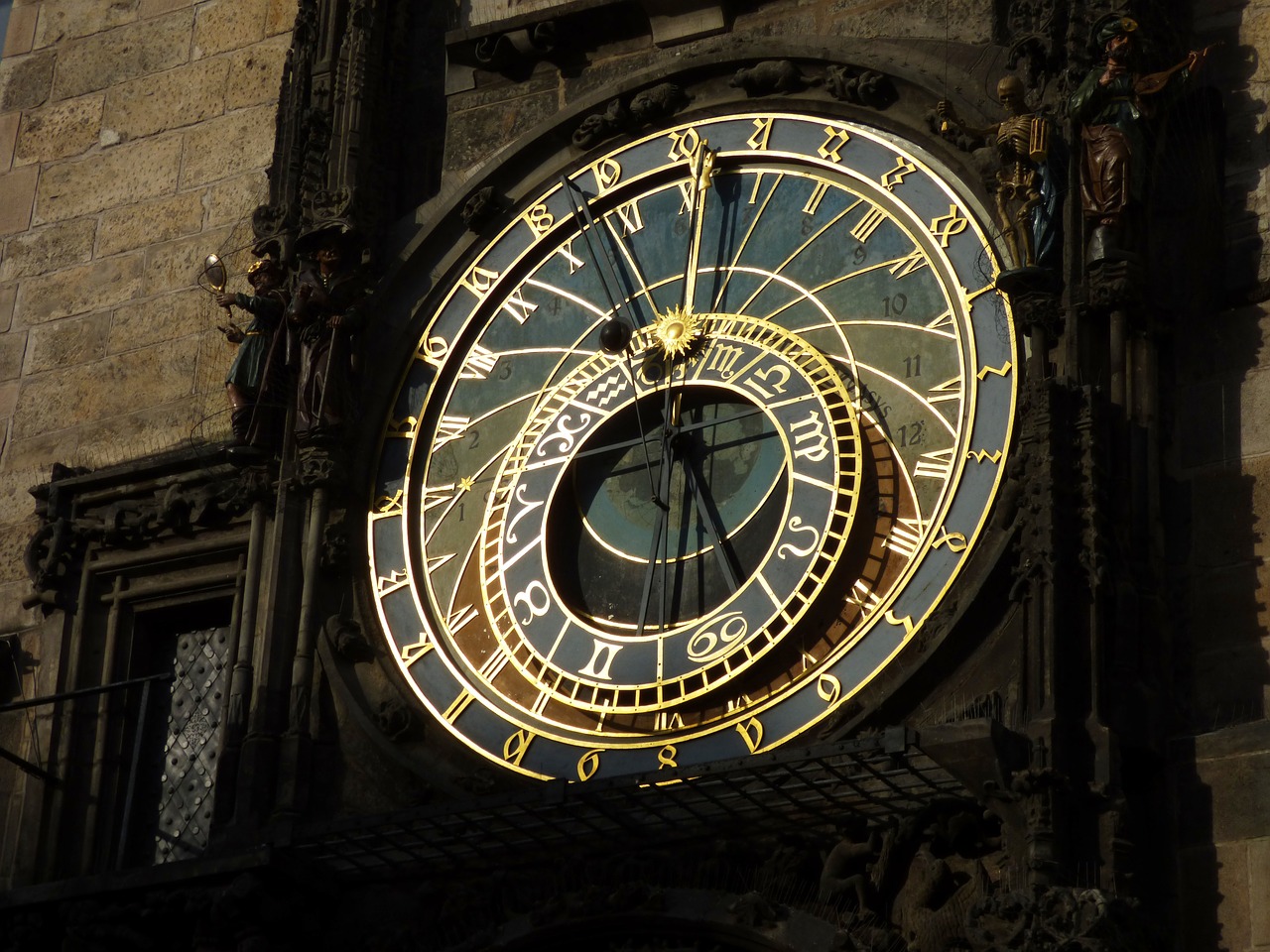 time orloj czech republic free photo