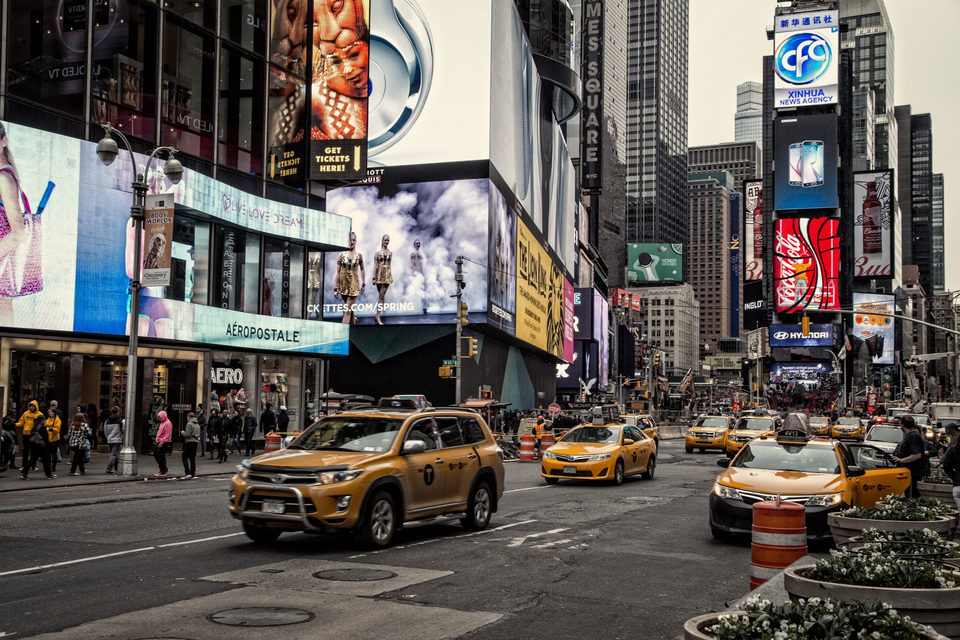 New york how time. Нью-Йорк Таймс сквер. Нью-Йорк улица Таймс сквер. Площадь Таймс-сквер (times Square), Нью-Йорк. Таймс сквер 2005.