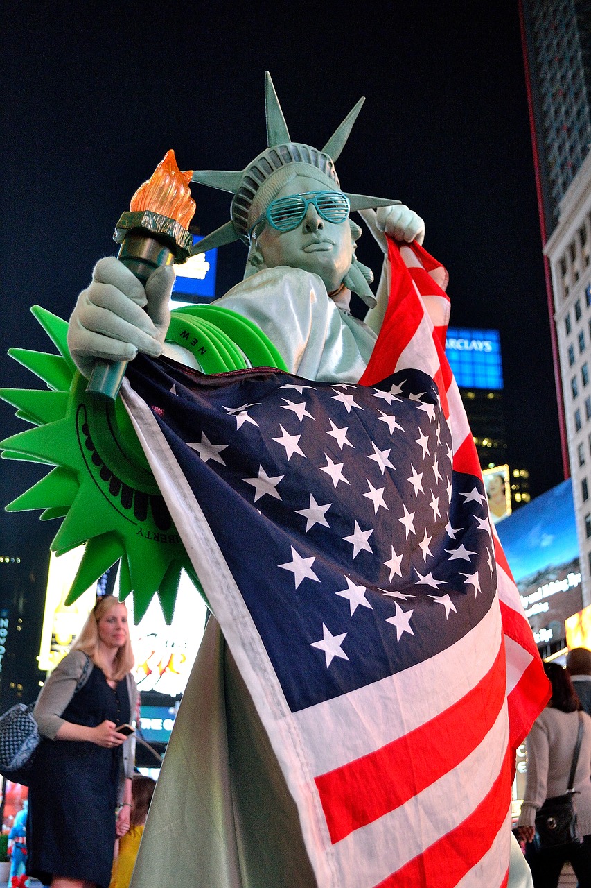 times square costume make-up free photo