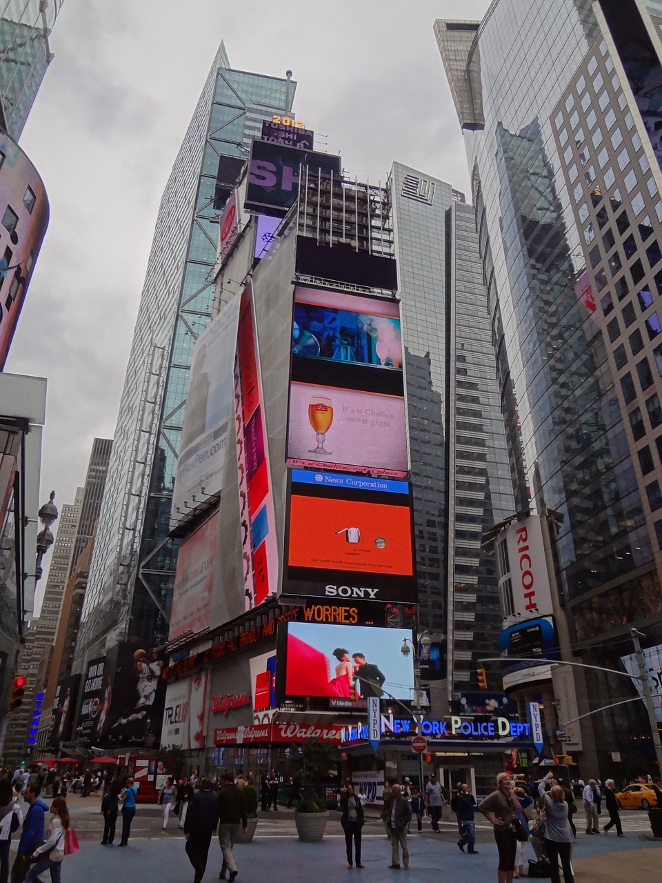 times square new york manhattan free photo