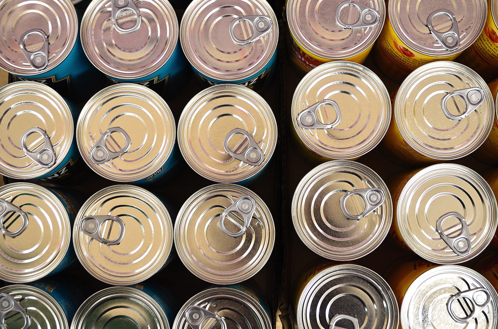 cans background lids free photo