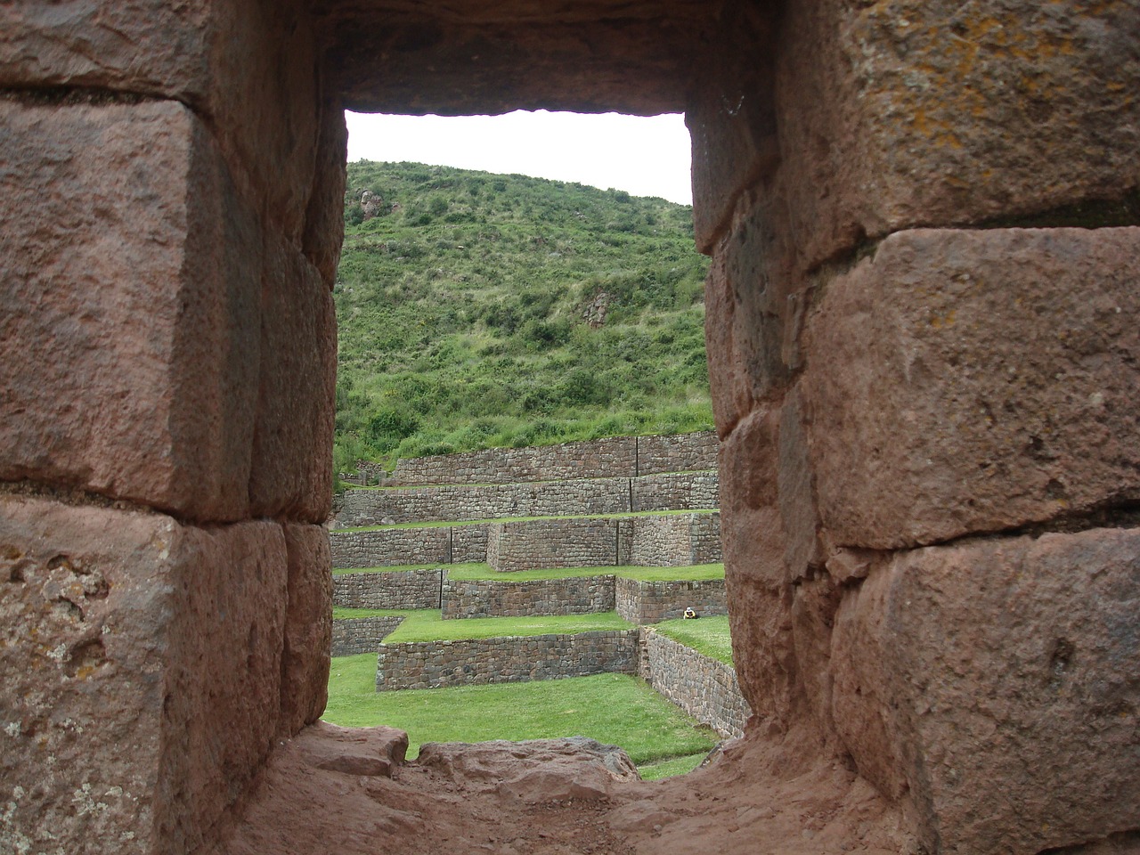 tipon cuzco peru free photo