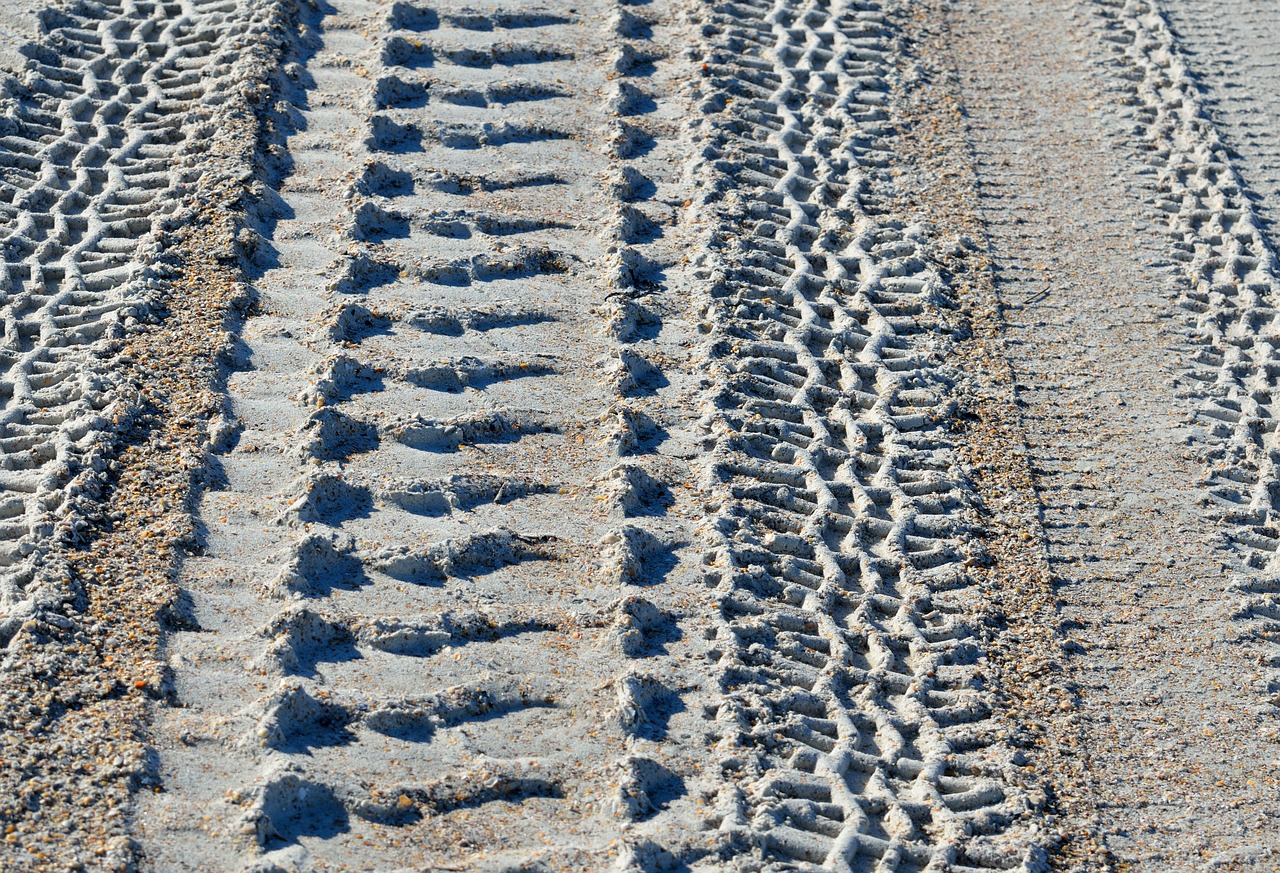 tire tracks design pattern free photo