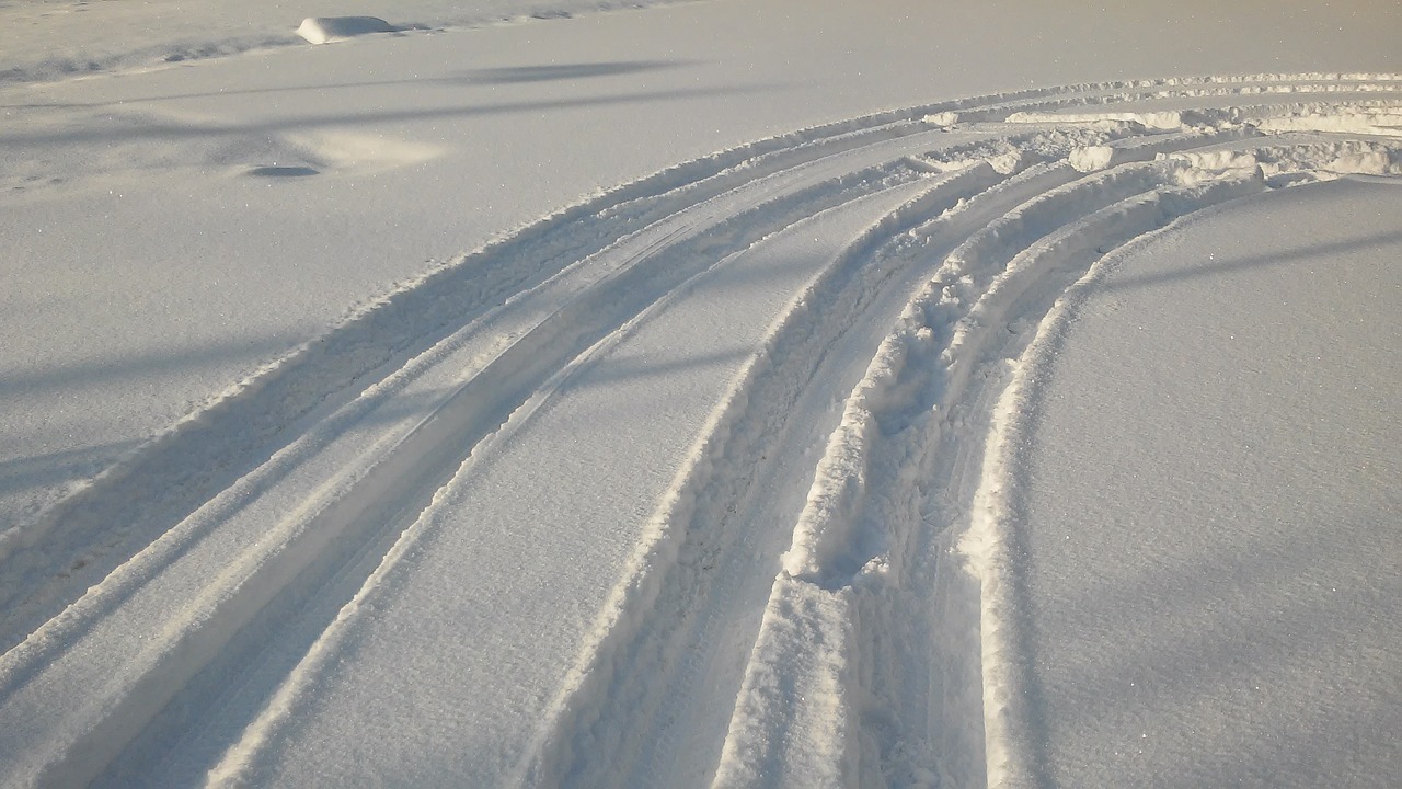 tire tracks traces snow free photo