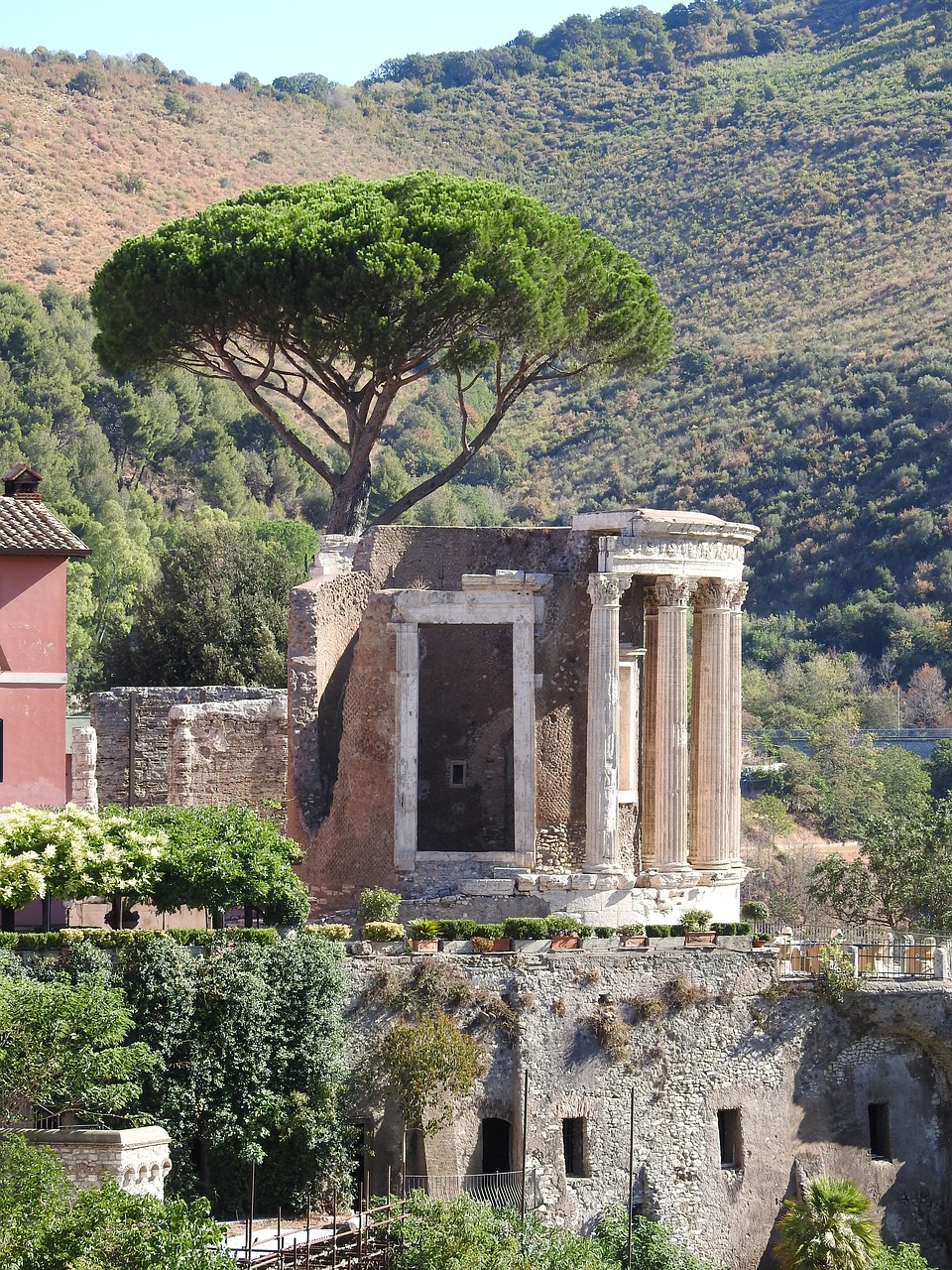 tivoli kitchen god temple italy free photo