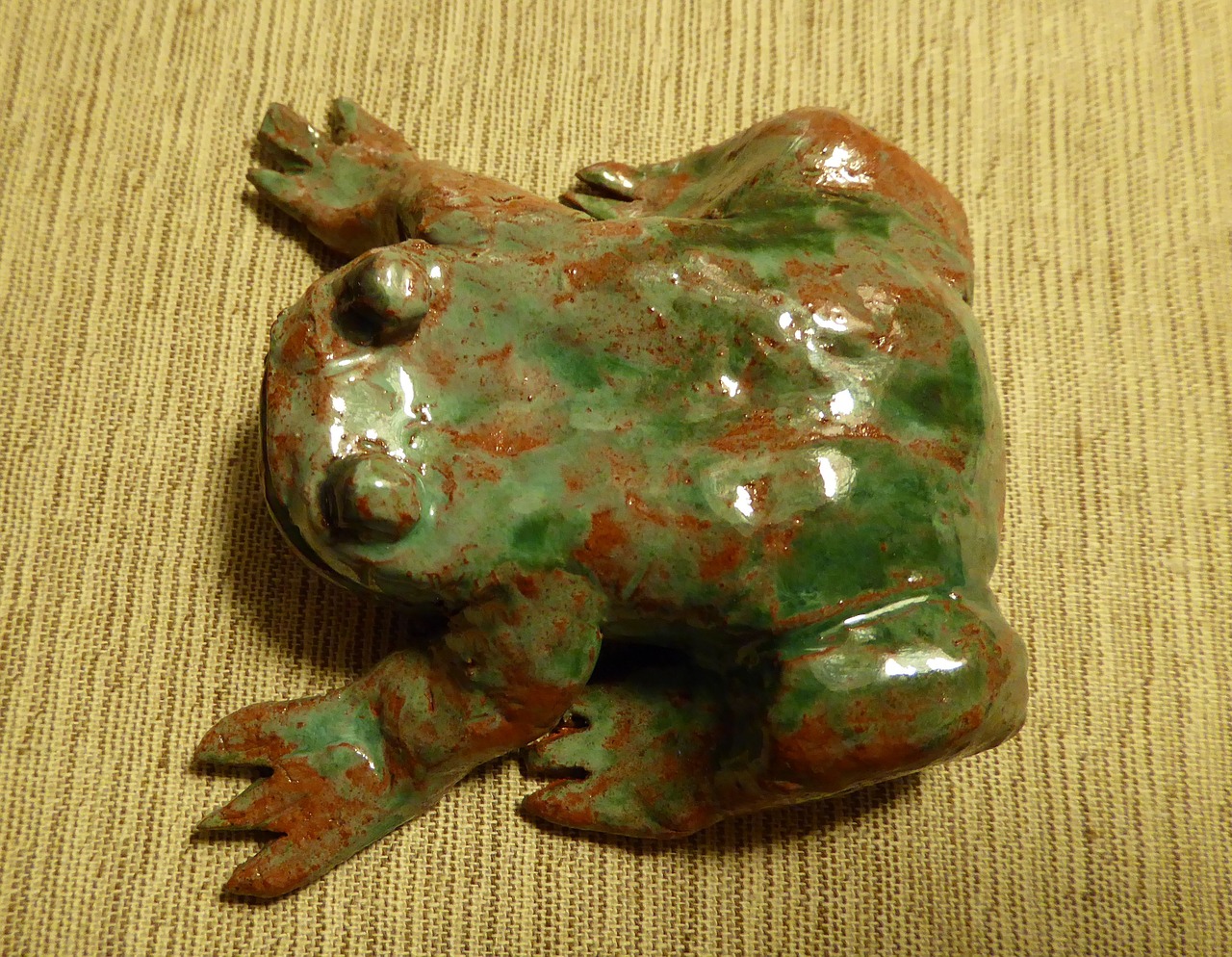 toad clay figure weel free photo