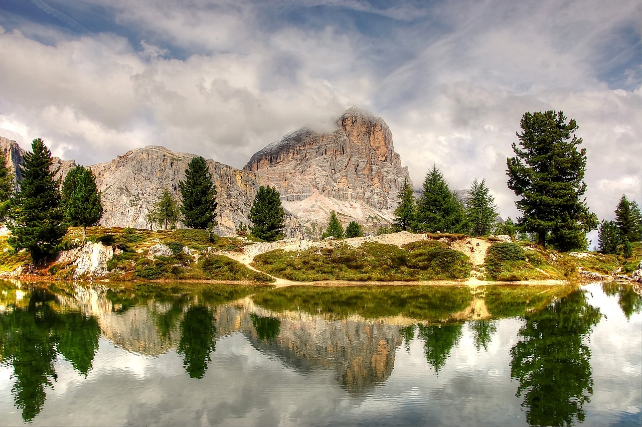 tofane  dolomites  nature free photo