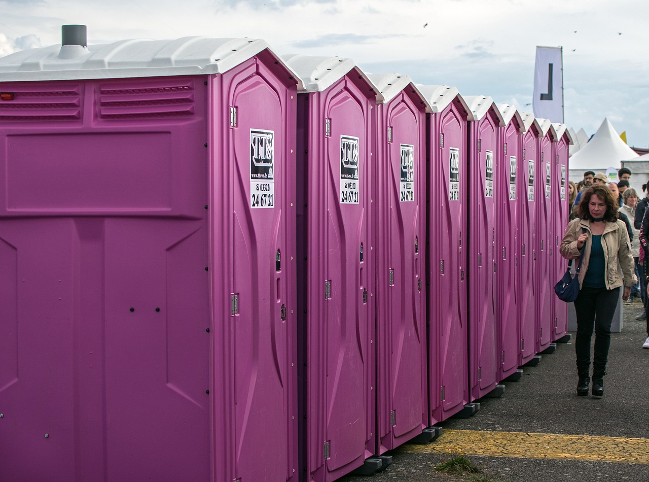 toilet  toilet houses  latrine free photo