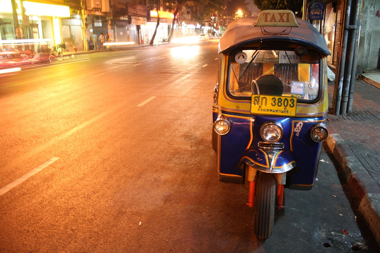 tuktuk thai road free photo