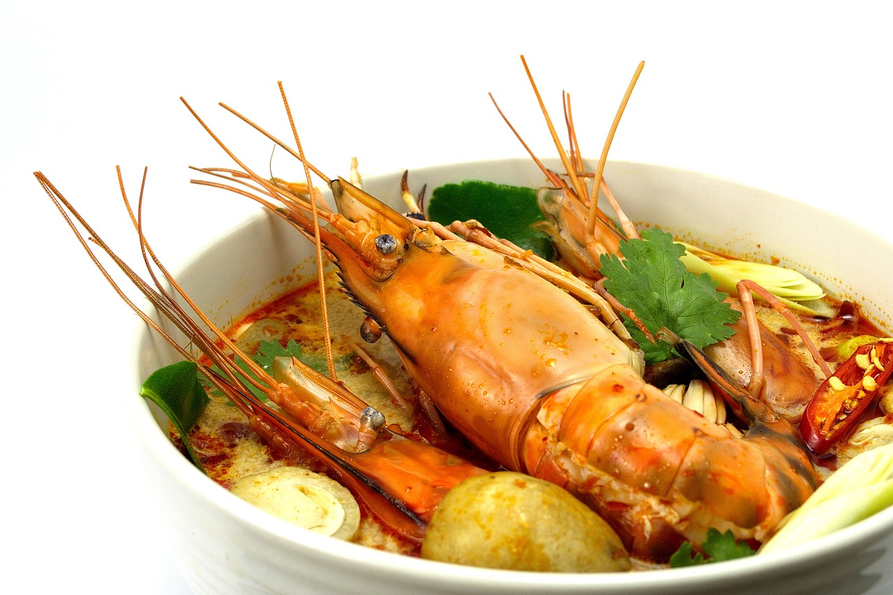 tom yum goong hot and sour soup shrimp free photo