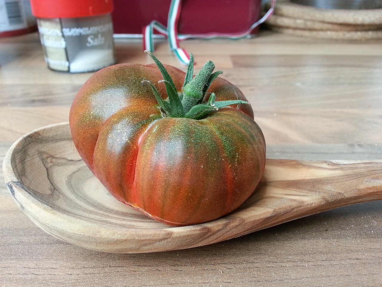 tomato home grown organic free photo