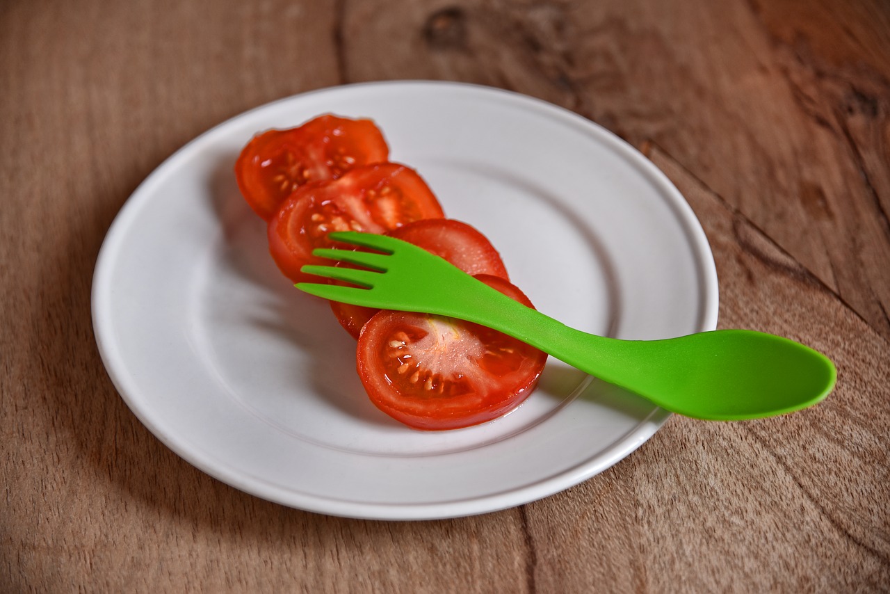 tomato  vegetable  food free photo