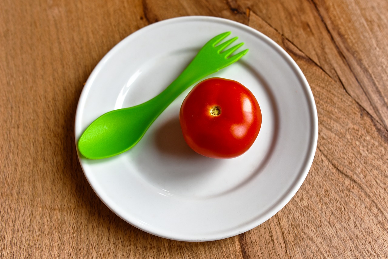 tomato  vegetable  food free photo