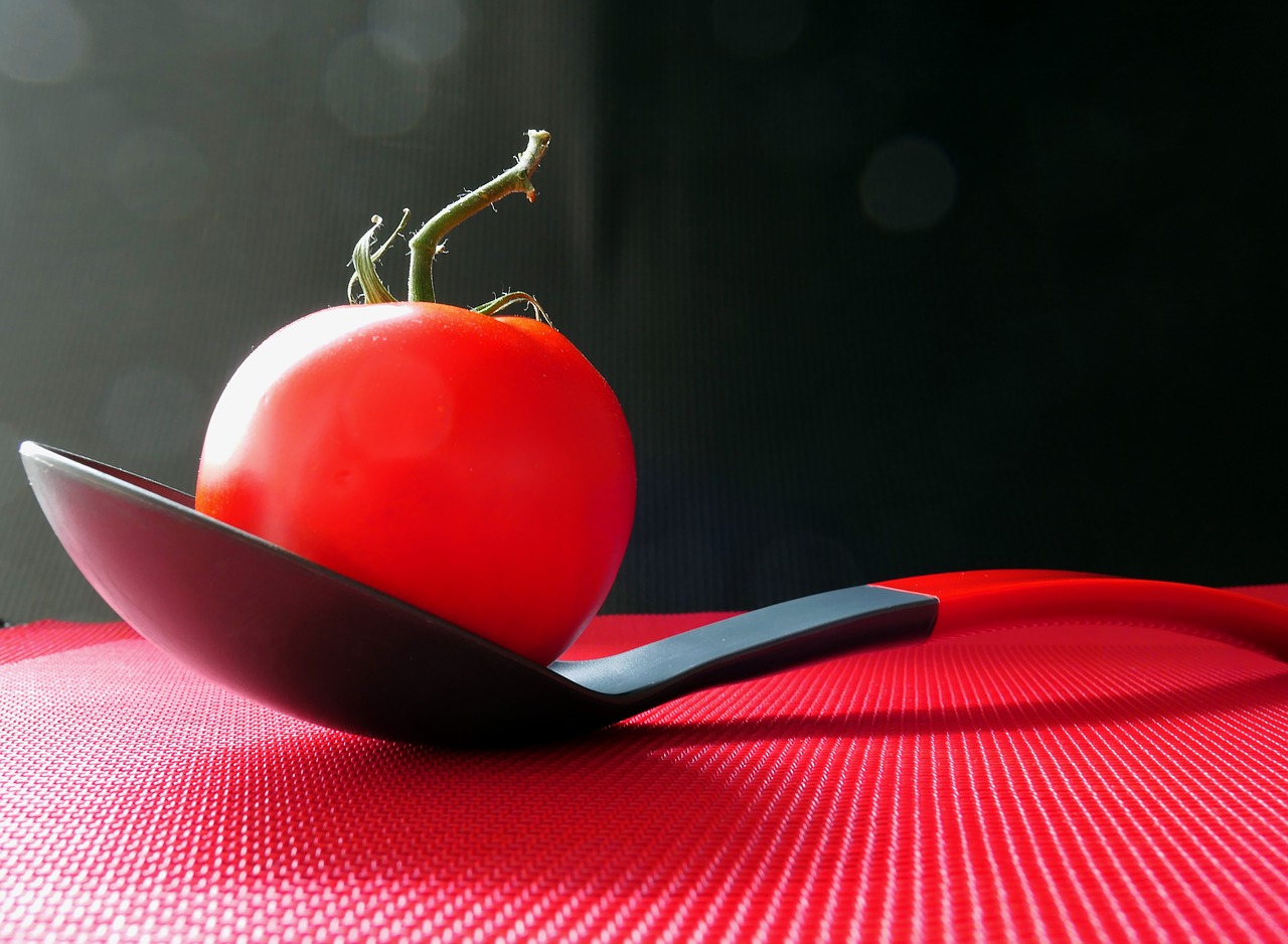 tomato  vegetables  food free photo