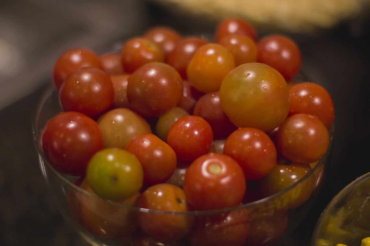 tomato  vegetable  delicious free photo