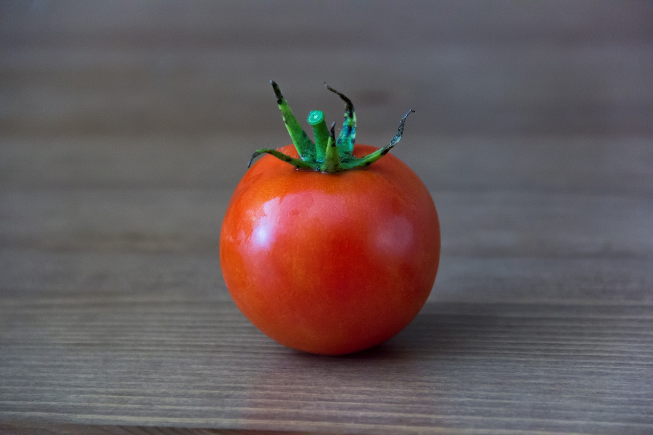 tomato  food  eating free photo