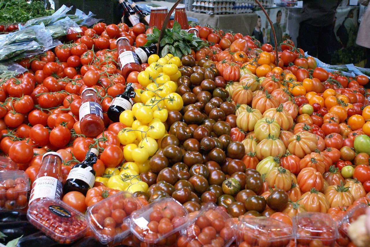 tomato red food free photo