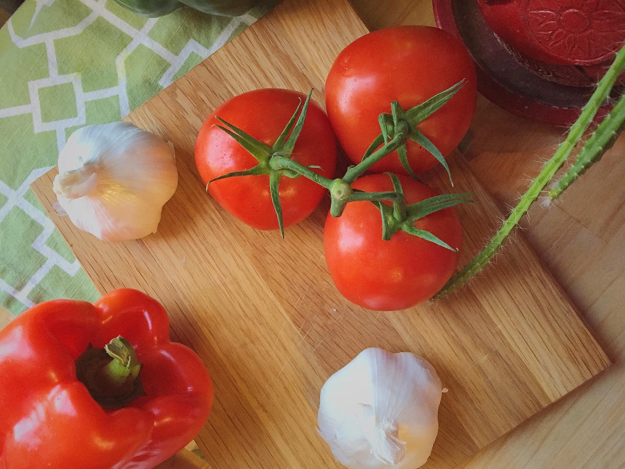 tomatoes garlic vegetarian kitchen free photo