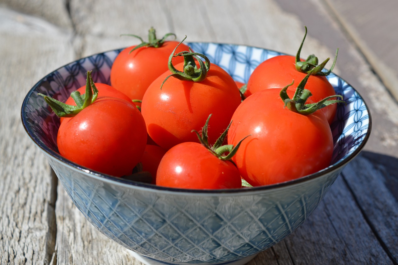 tomatoes cherry tomatoes vegetables free photo