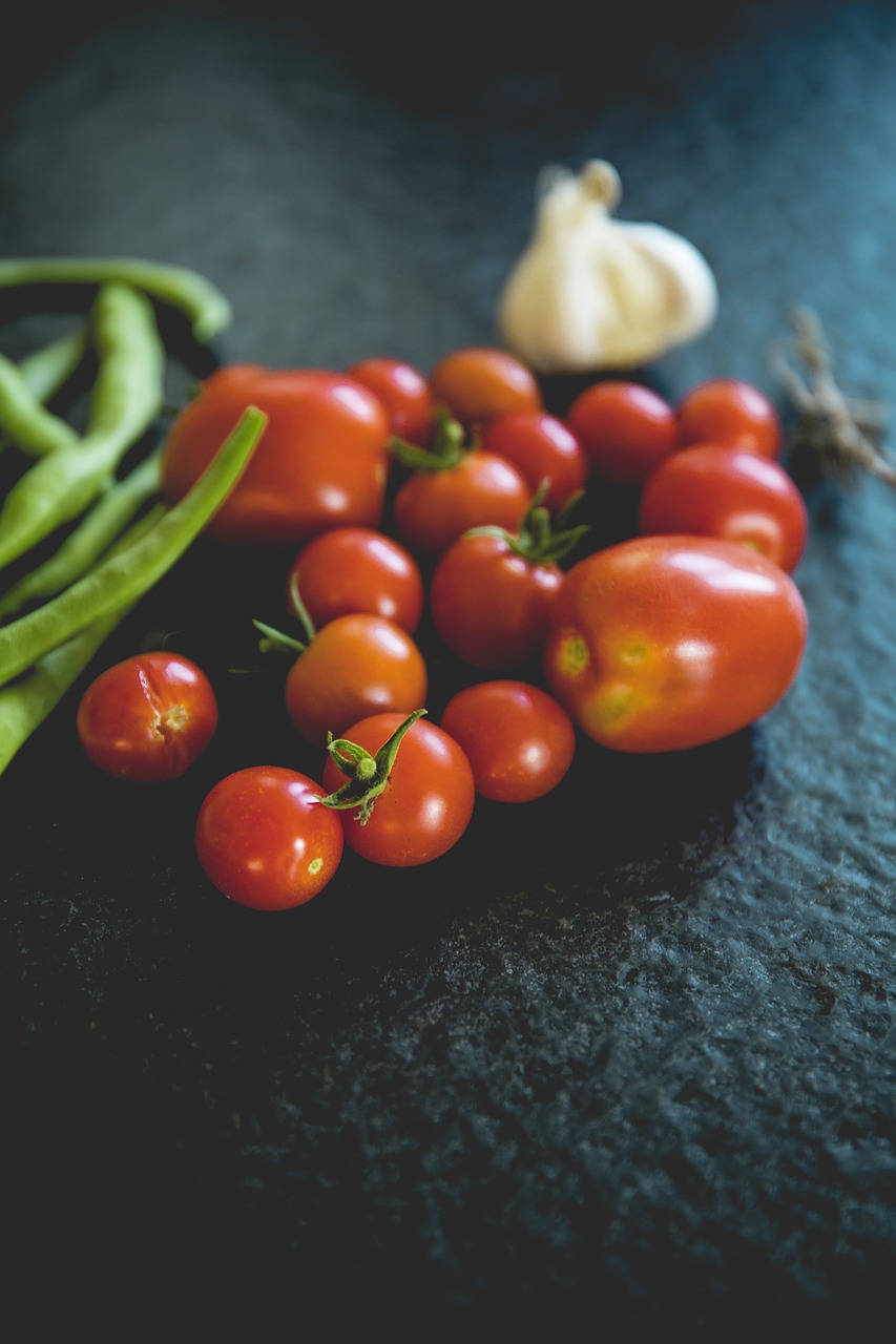 tomatoes vegetables datailaufnahme free photo