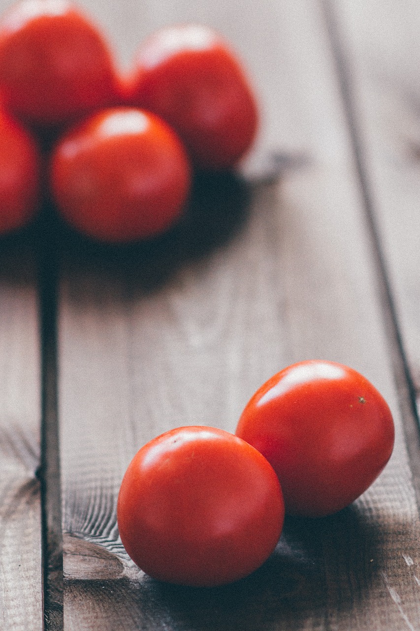 tomatoes vegetables food free photo