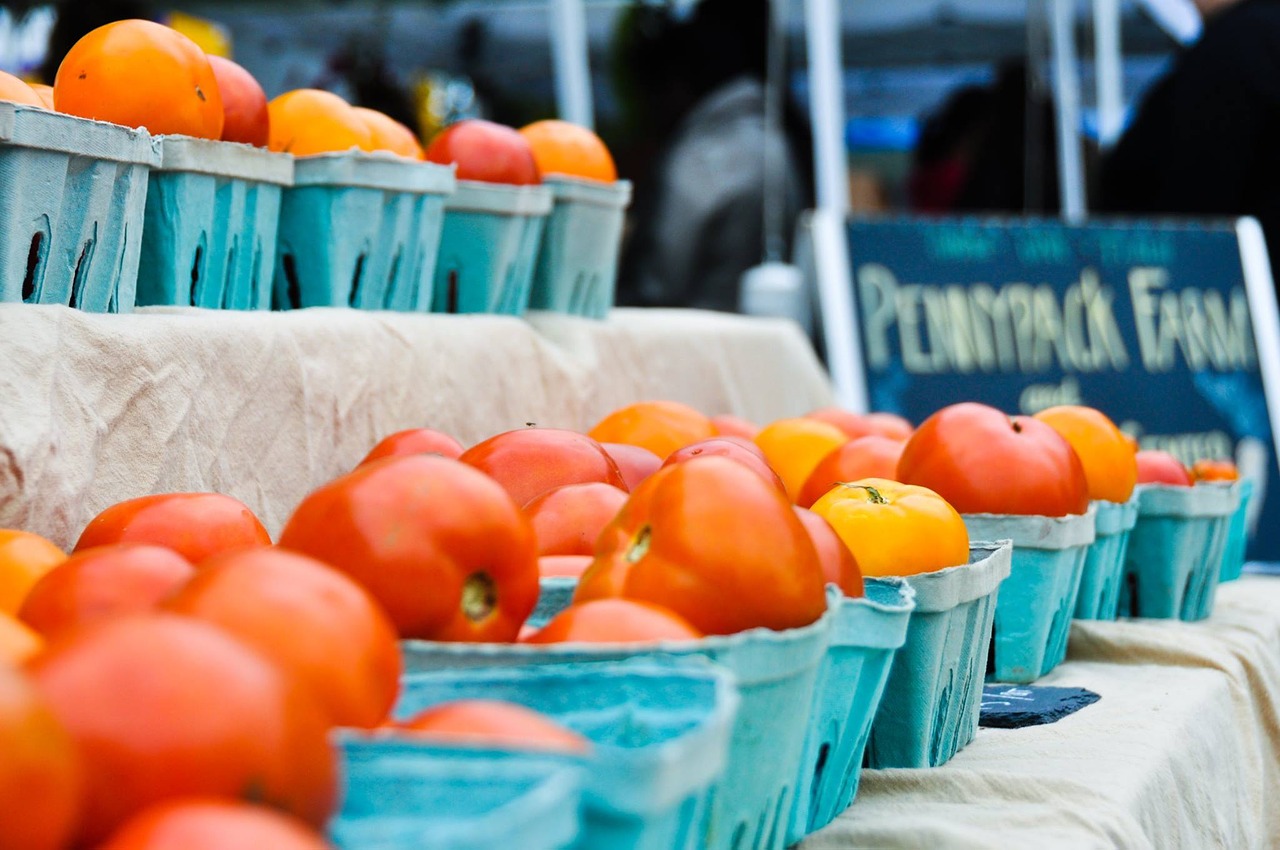 tomatoes farmers market market free photo