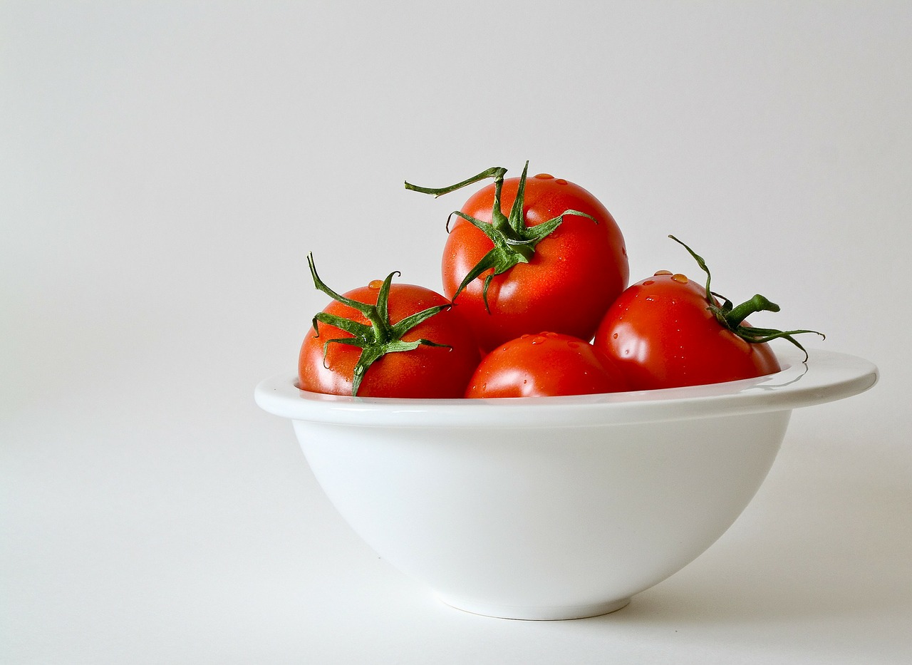 tomatoes vegetables food free photo