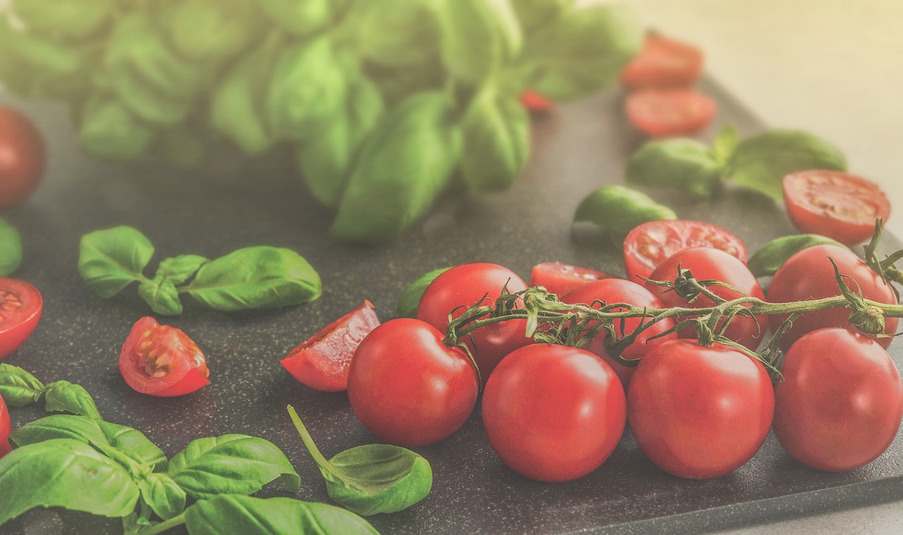 tomatoes  basil  food free photo