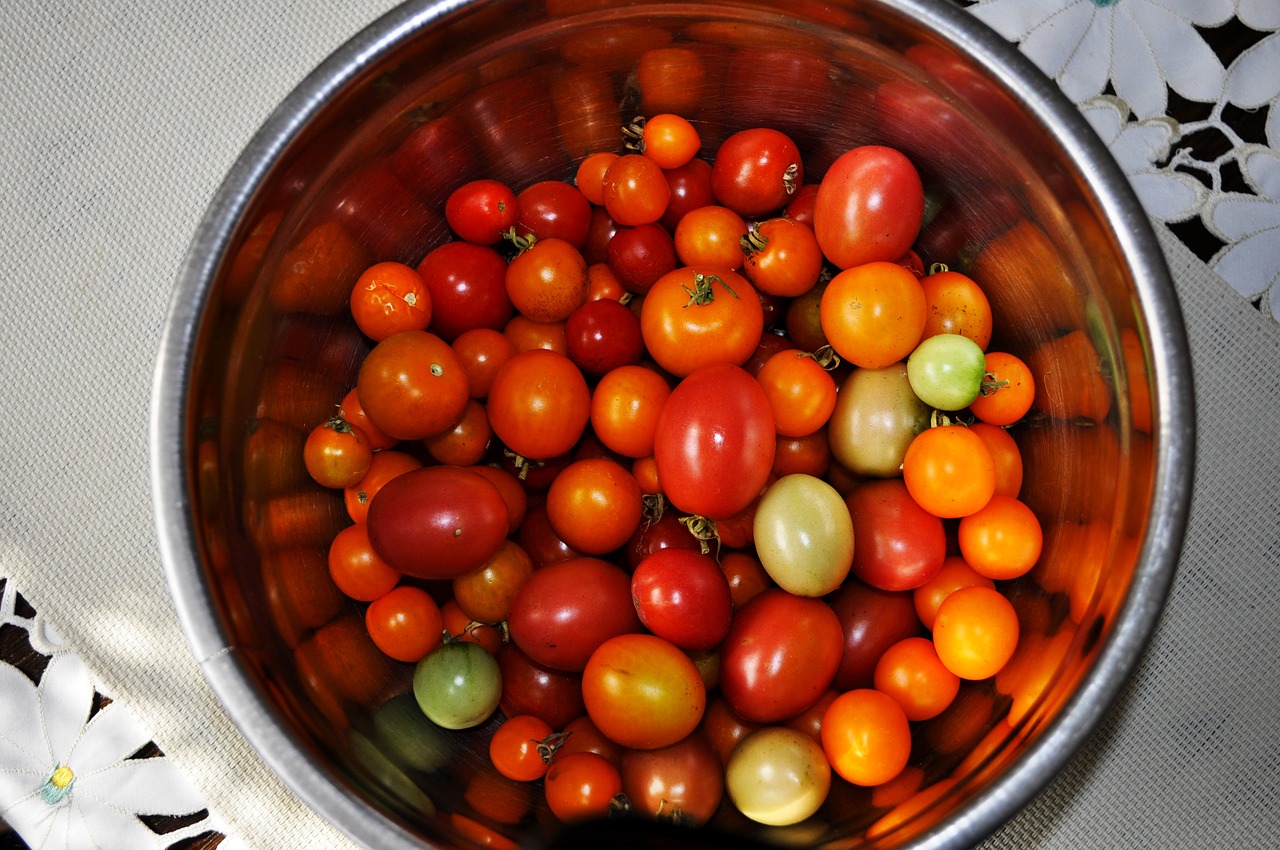 tomatoes  vegetables  red free photo