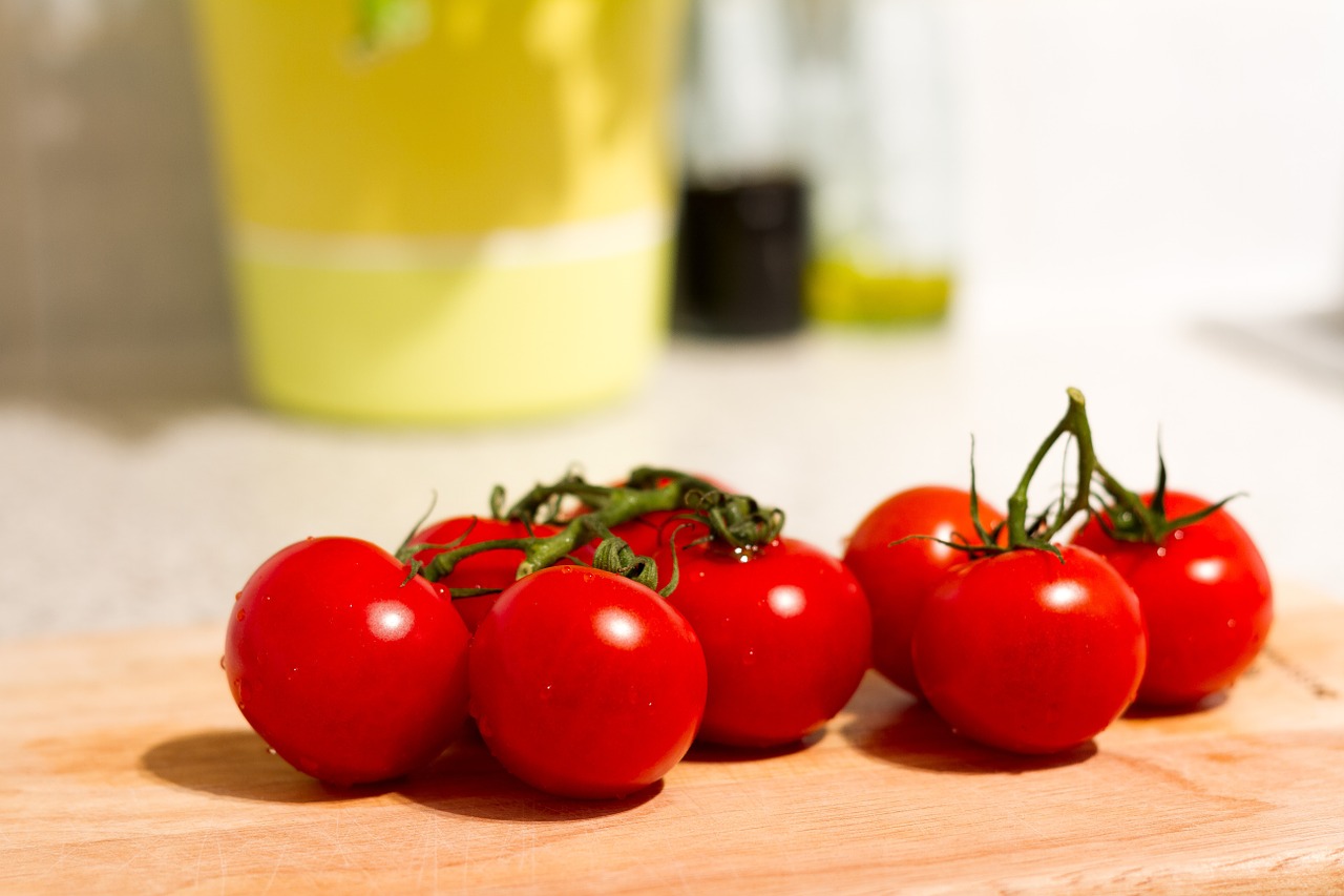 tomatoes vegetables red free photo