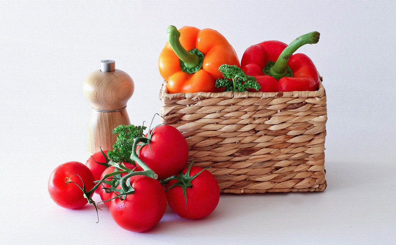 tomatoes paprika food free photo