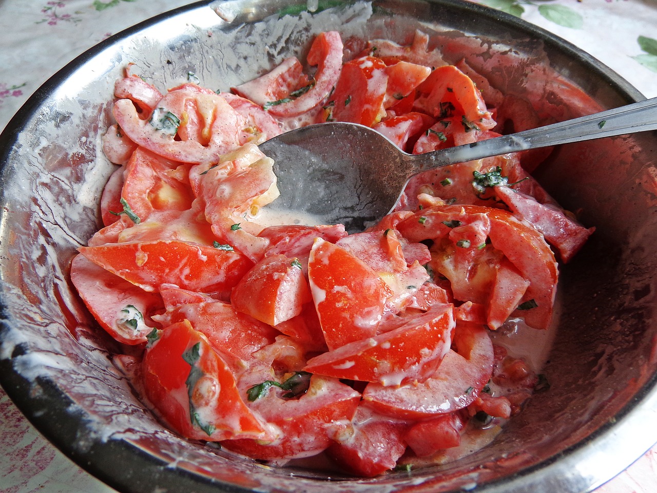 tomatoes salad pig iron free photo