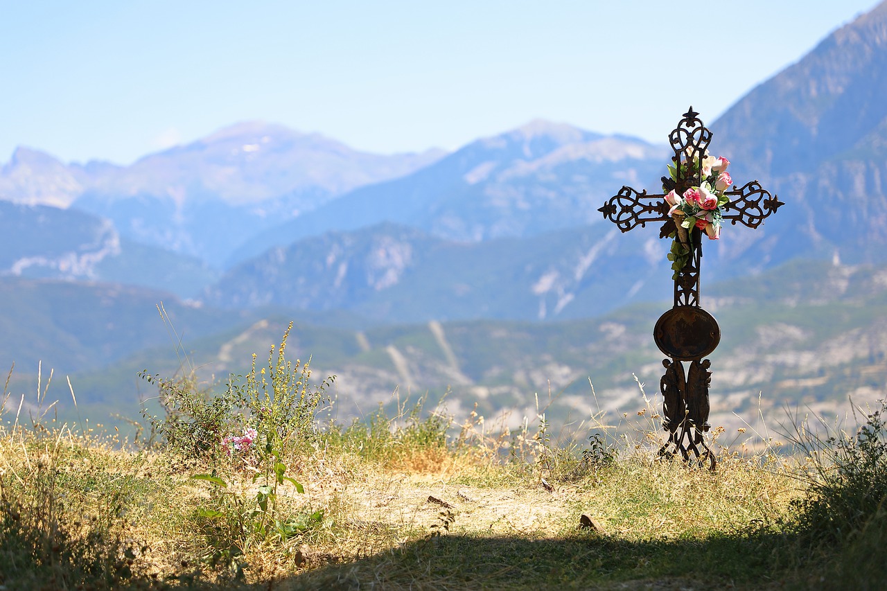 tomb  mountains  eternal free photo