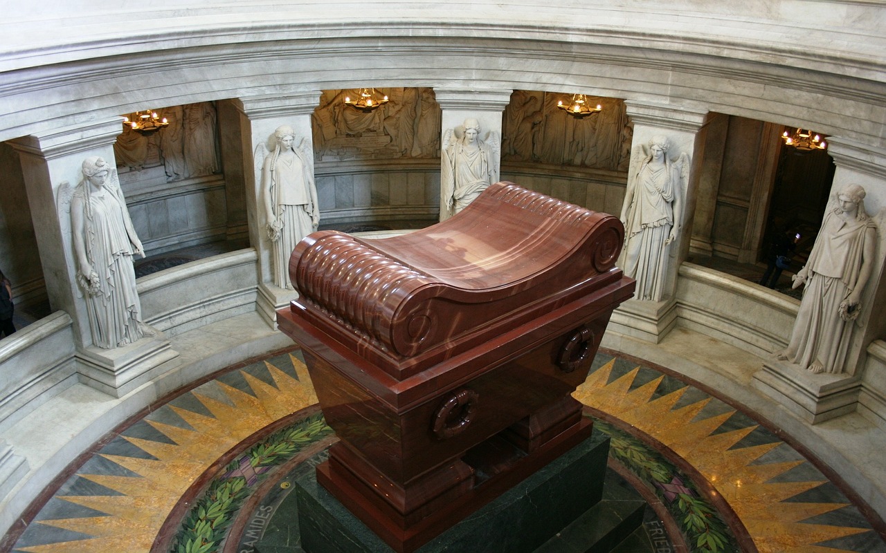 tomb of napoleon napoleon invalides free photo