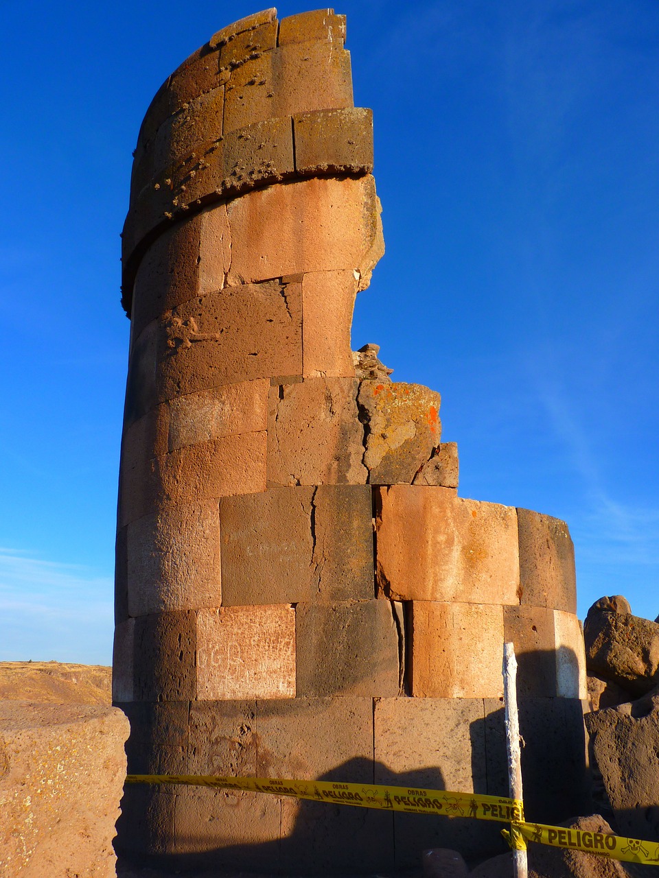tomb tower,tower,building,ruin,sillustani,peru,free pictures, free photos, free images, royalty free, free illustrations, public domain