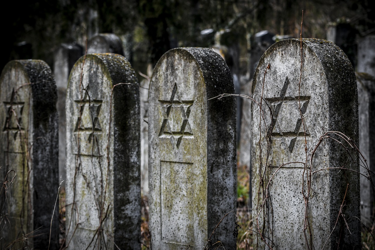 tombstone old old cemetery free photo