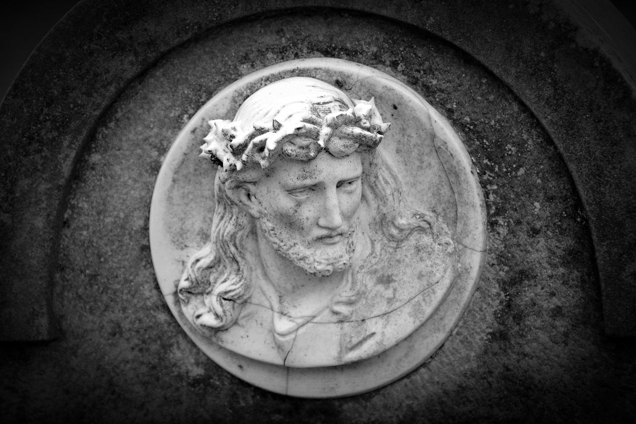 tombstone old grave stone jesus free photo
