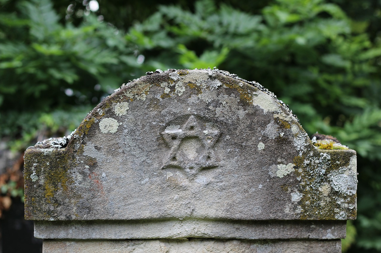 tombstone jewish cemetery resting place free photo