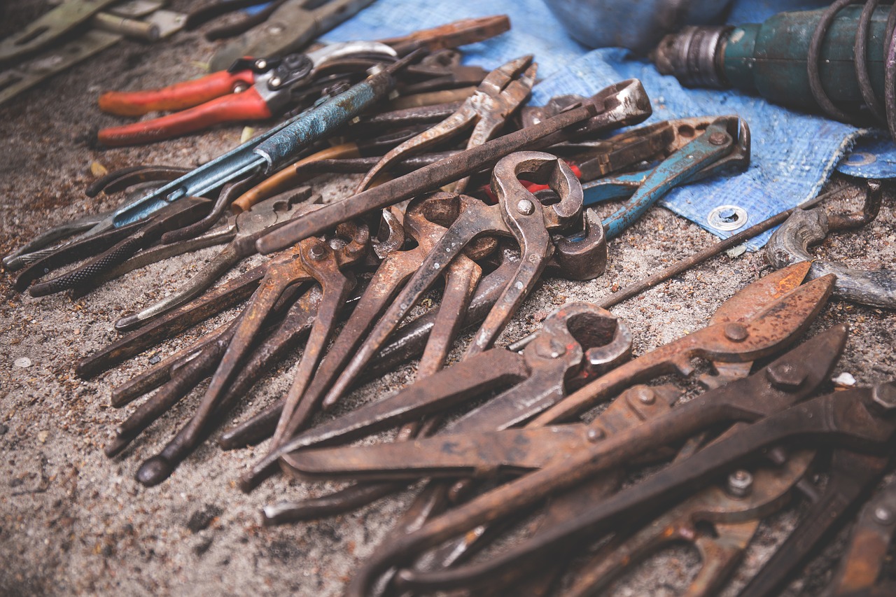 tools work carpenter free photo