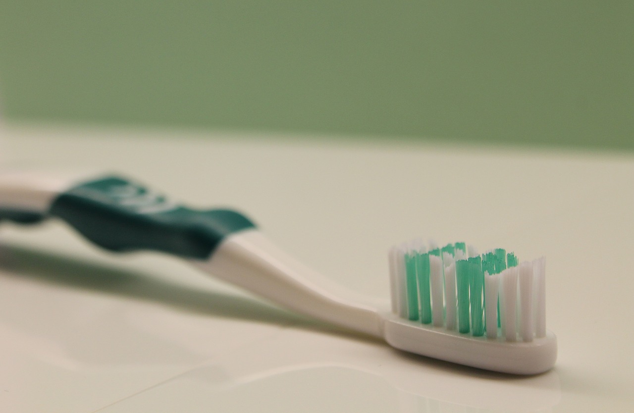 toothbrush green hygiene free photo