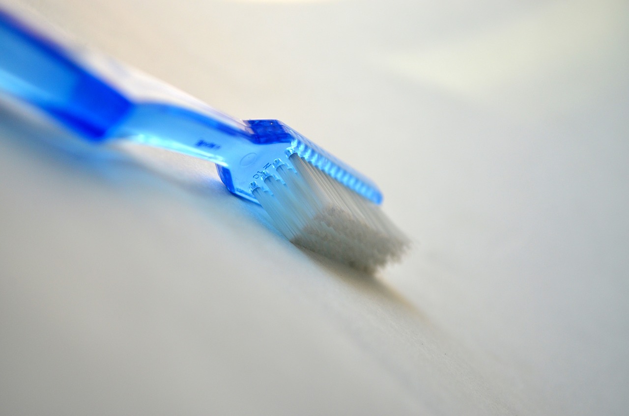 toothbrush dental care hygiene free photo