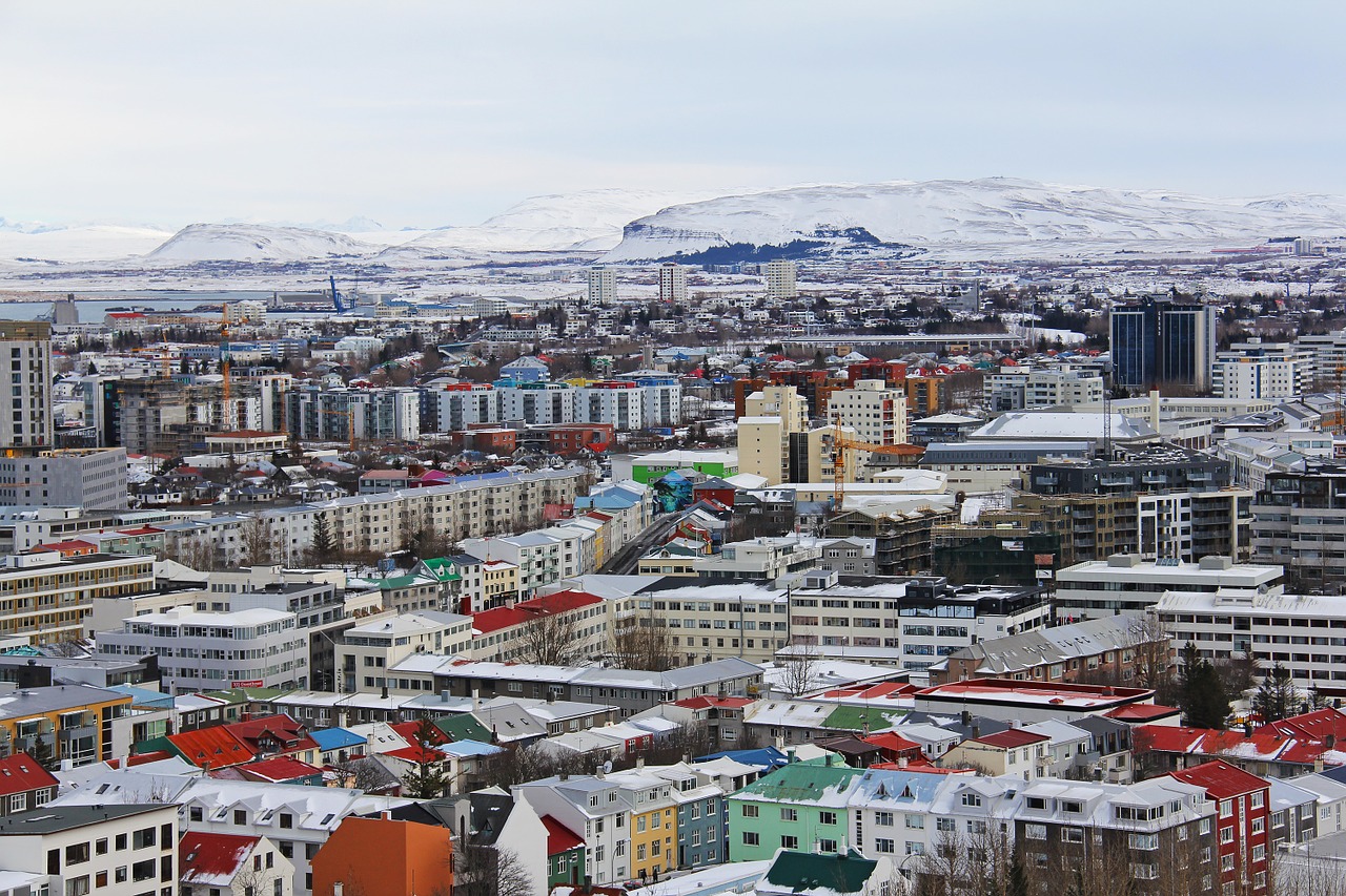 top view icelandic houses from the top free photo