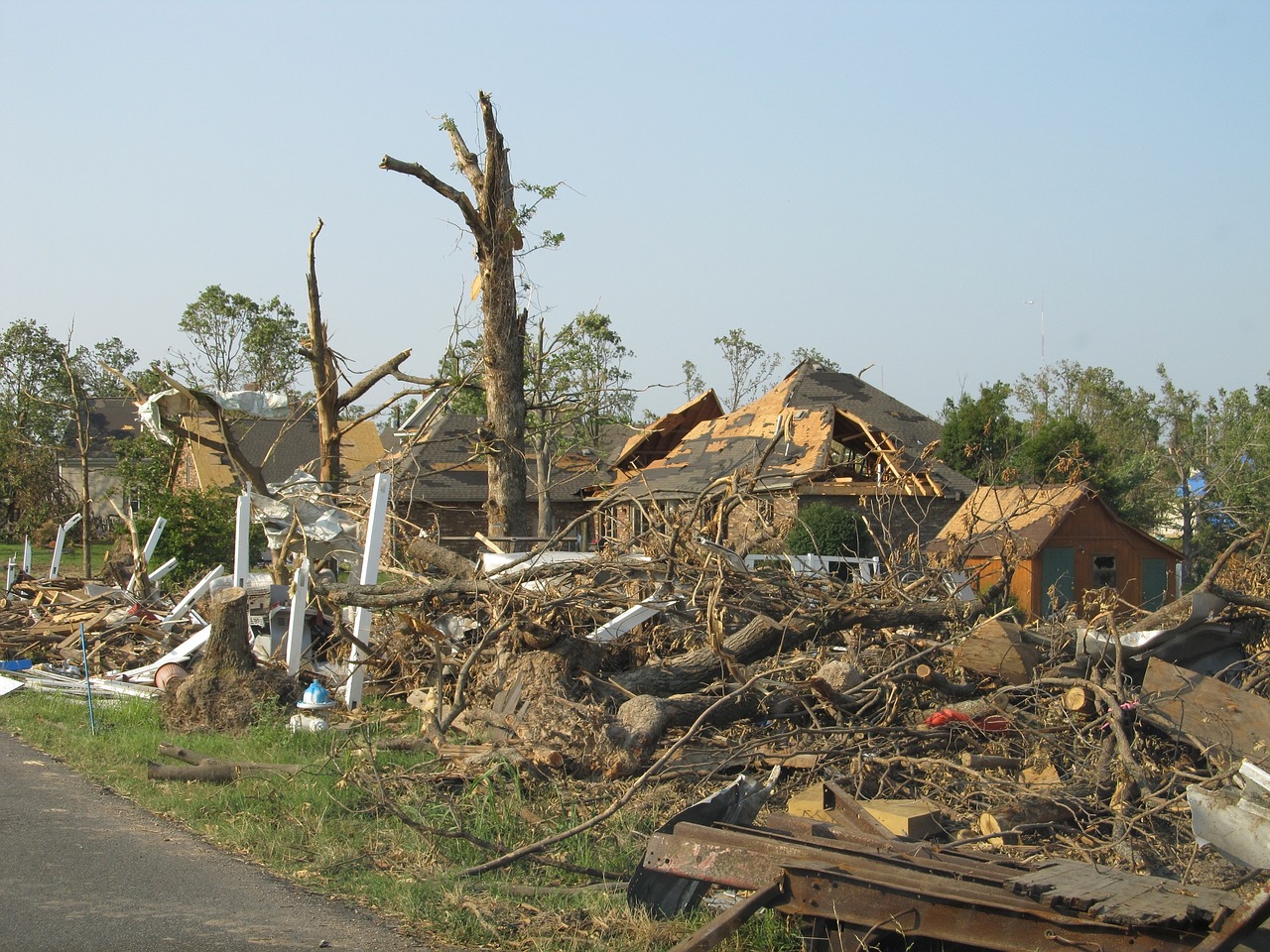 tornado destruction joplin free photo
