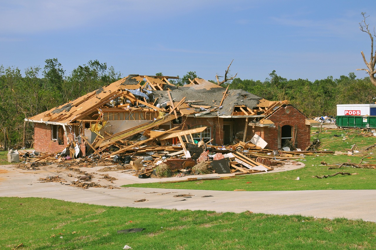 tornado destruction house weather free photo