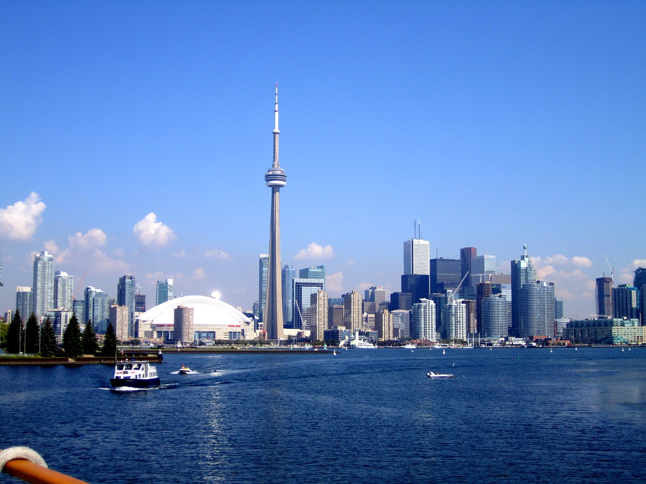 toronto city skyline free photo