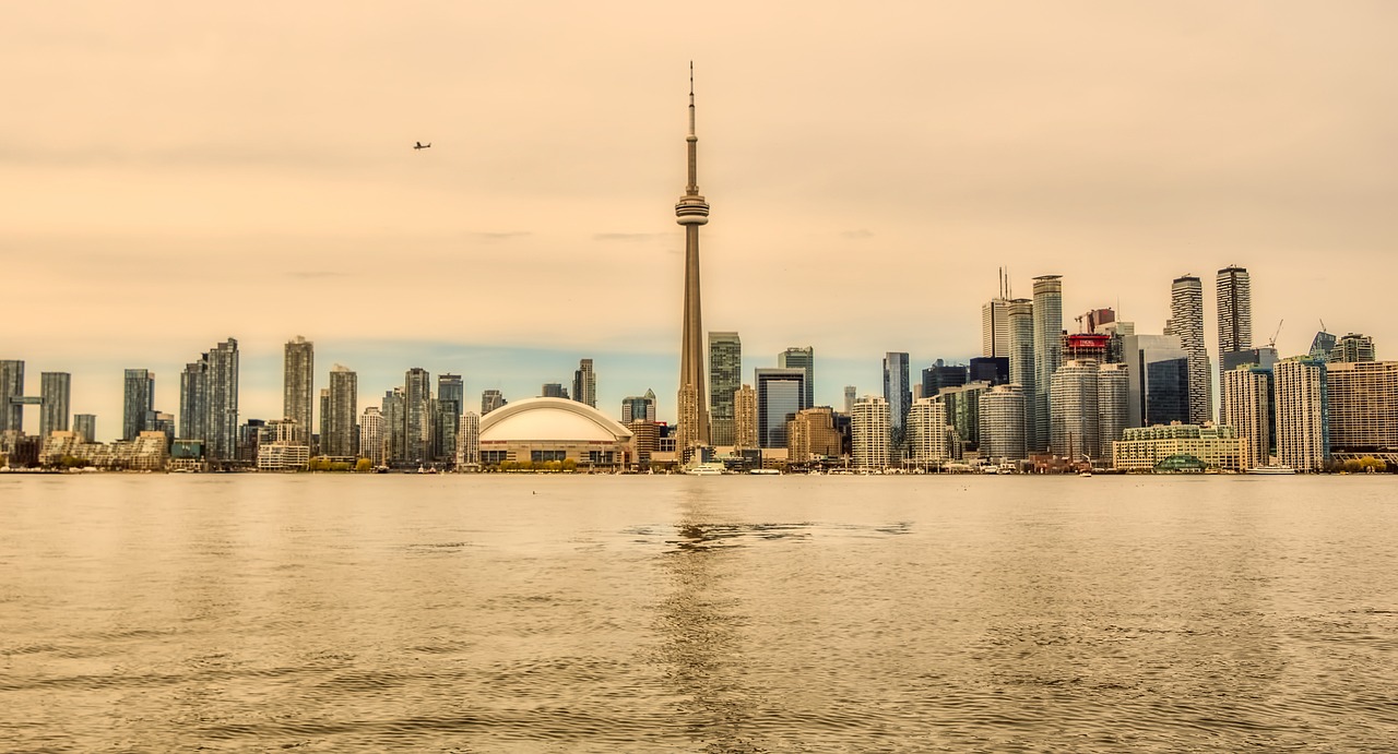 toronto canada tv tower free photo