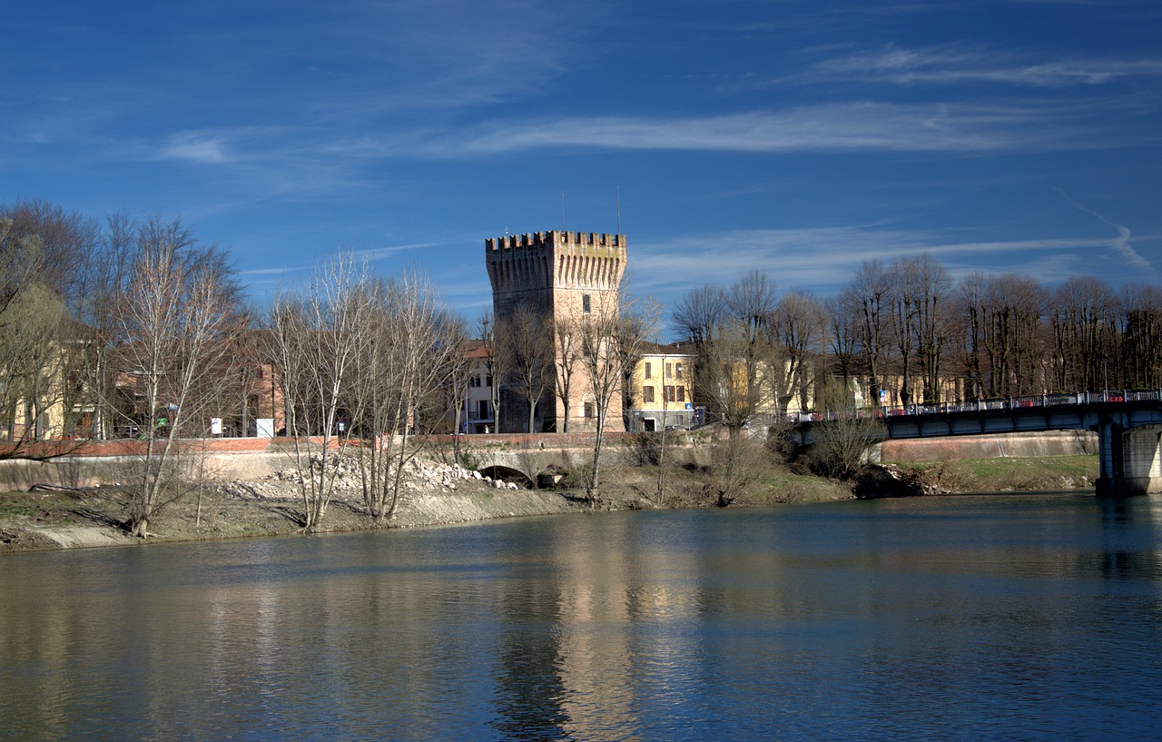 torre  river  castle free photo