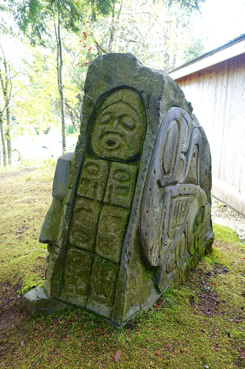 totem stone canadian free photo