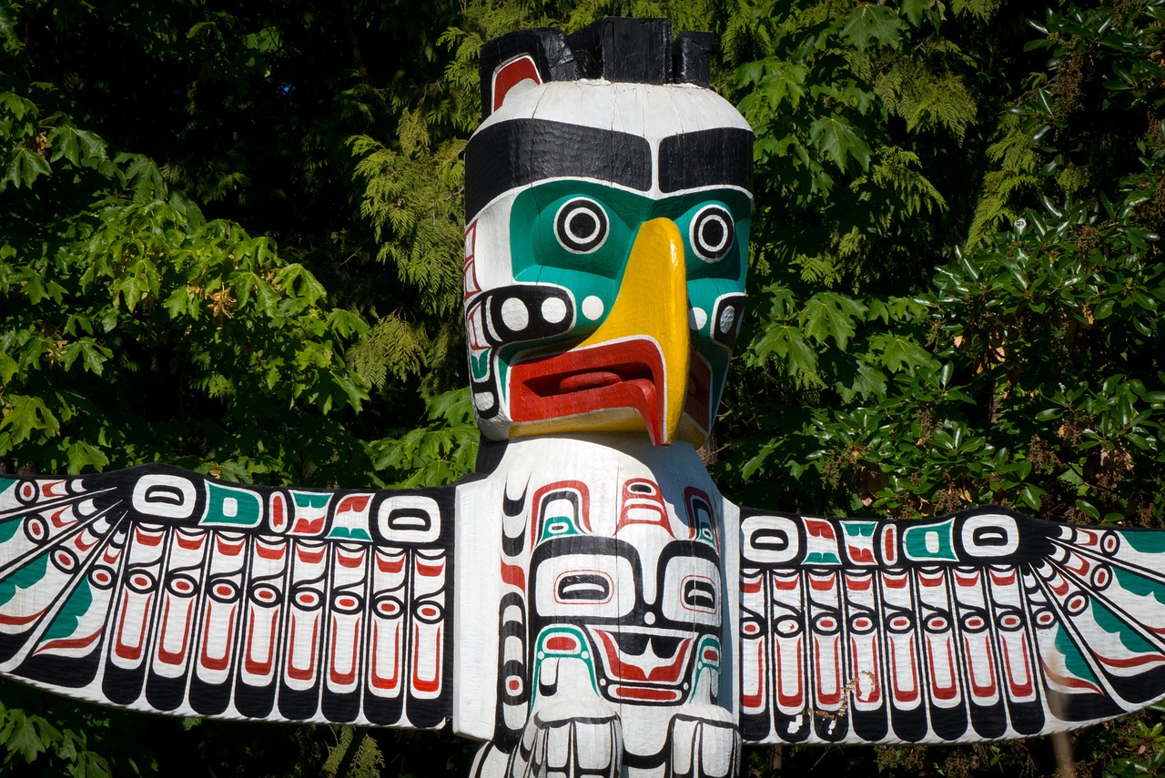 totem pole canada free photo