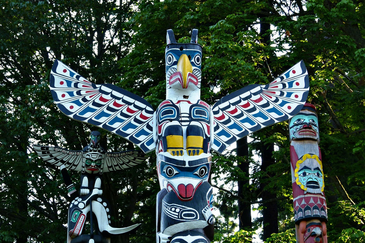 totems stanley park vancouver free photo